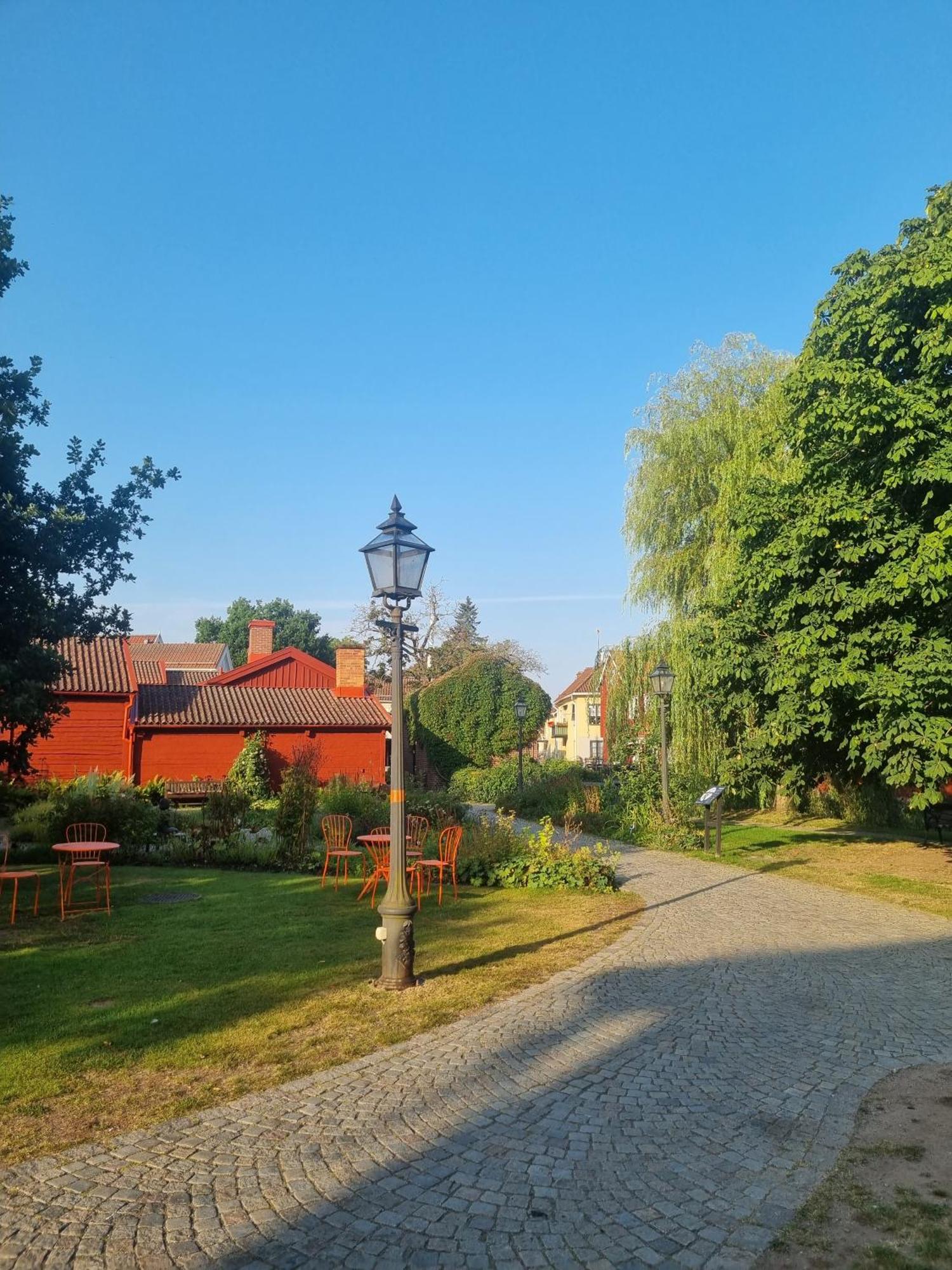 Garvaren Boendet Mitt I Gamla Stan I Eksjoe Экстерьер фото